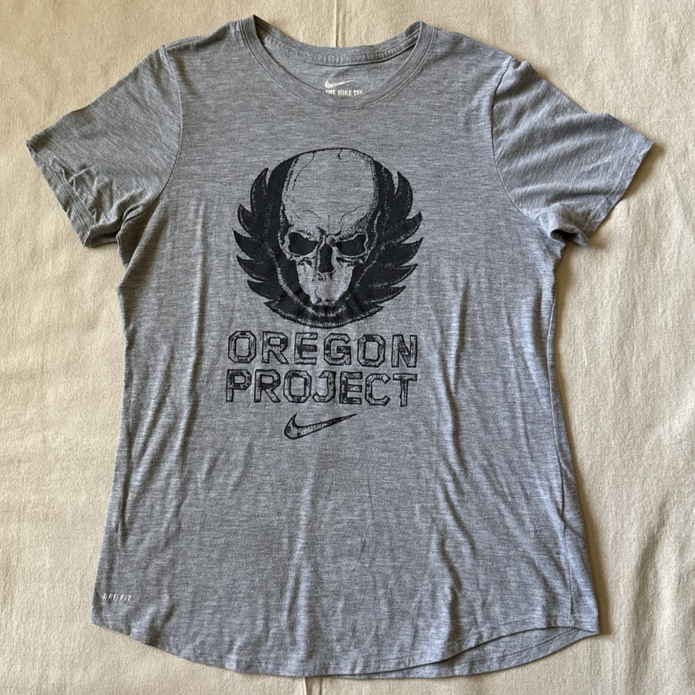 WOMENS NIKE OREGON PROJECT ORPJT RUNNING VNECK SHIRT GRAY SKULL